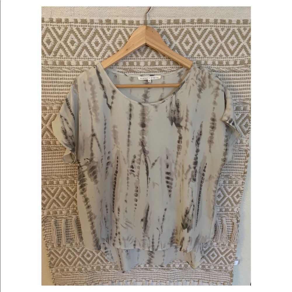 Violet & Claire Gray “Tiedye” Top